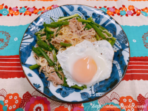 ねぎとえのき茸、豚肉のナンプラー塩焼そば
