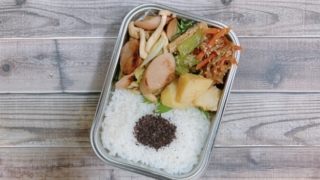 キャベツとおさかなソーセージのぽん酢マヨ炒め弁当