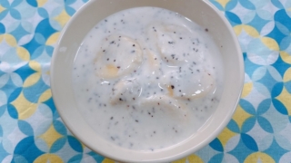 バナナ入りゆかりヨーグルト