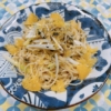 夏みかんとしそわかめちりめんのパスタ